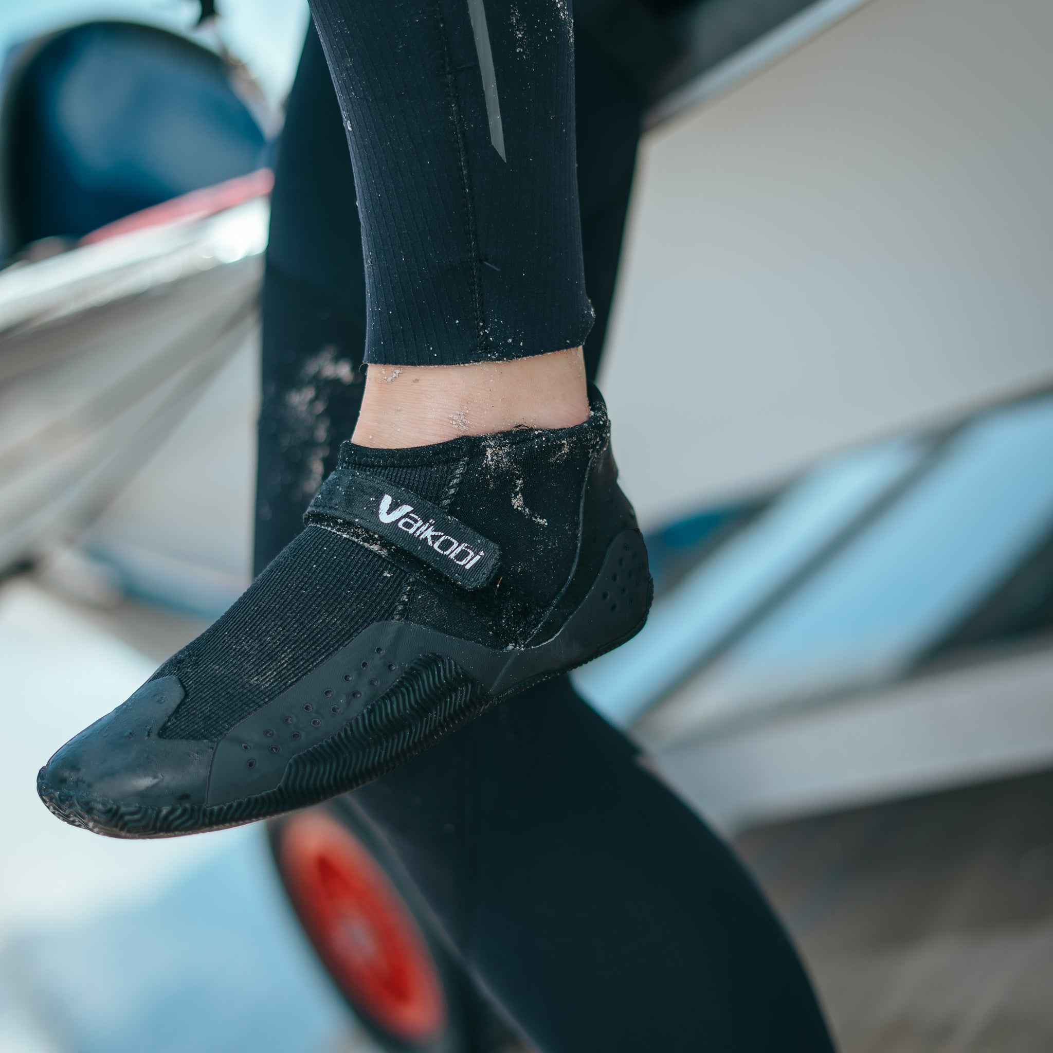Vaikobi Speed Grip Low Cut Flex Boot (VK-218-BK)