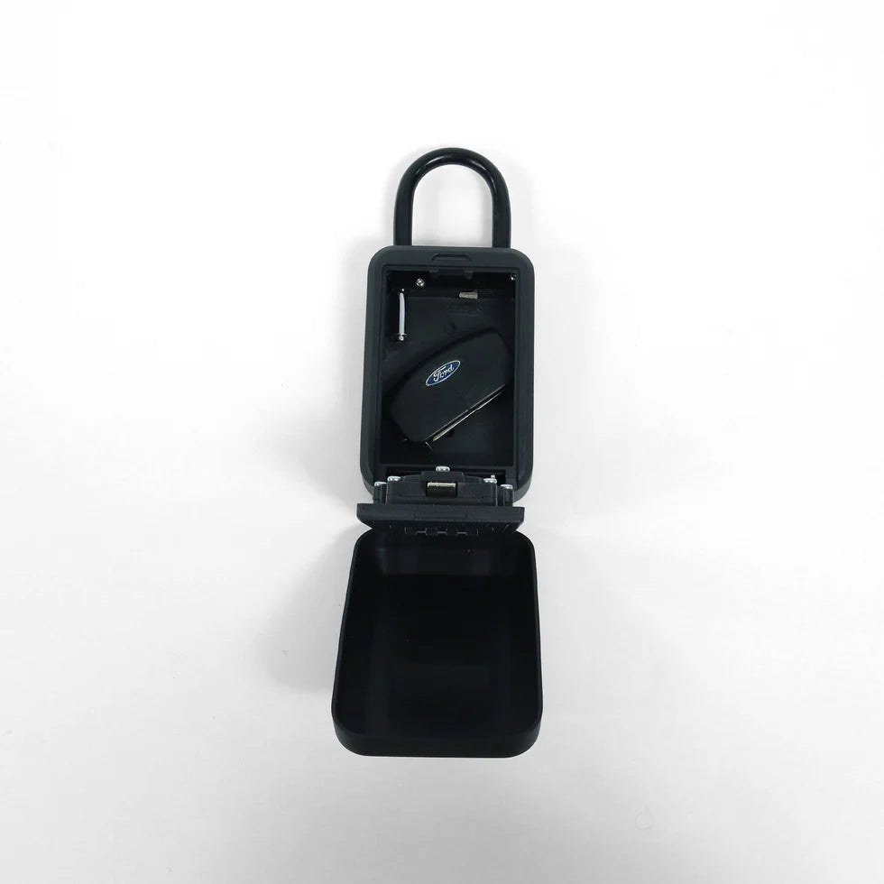 Vaikobi Key Lock Box (VK-266-BK)

HIT THE WATER WITH CONFIDENCE THAT YOUR CAR KEY IS SAFE!

The common problem for all Ocean Athletes is what to do with you car key when you are on the water? Well Vaikobi has you covered with&nbsp;The Vaikobi Keylock Box&nbsp;which will fit majority large modern Vehicle keys and securely store them when you are on the water.
