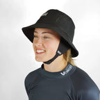 Vaikobi IPS Bucket Bump Hat with strap - Dinghy Sailing Head Protection (helmet) - Black (VK-406-BK)

LIGHTWEIGHT BUMP, KNOCK &amp; CUT PROTECTION FOR WATERSPORTS

Vaikobi's NEW IPS - IMPACT PROTECTION SYSTEM - The perfect solution to dinghy sailing head protection. A great and comfortable alternative to a full dinghy sailing helmet.