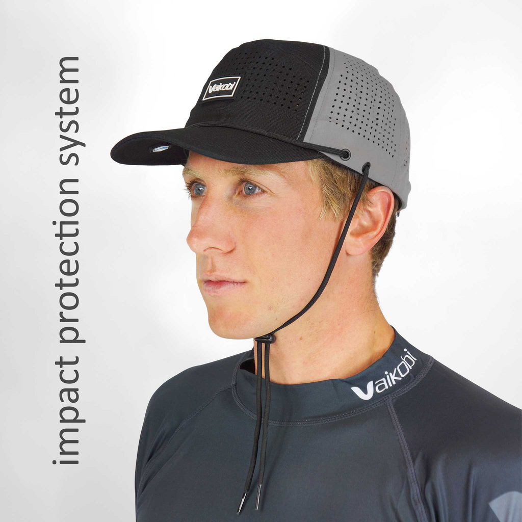 Vaikobi IPS Cap with cord - Dinghy Sailing Head Protection (helmet) - Grey (VK-405-GY)

LIGHTWEIGHT BUMP, KNOCK &amp; CUT PROTECTION FOR WATERSPORTS

Vaikobi's NEW IPS - IMPACT PROTECTION SYSTEM - The perfect solution to dinghy sailing head protection. A great and comfortable alternative to a full dinghy sailing helmet.